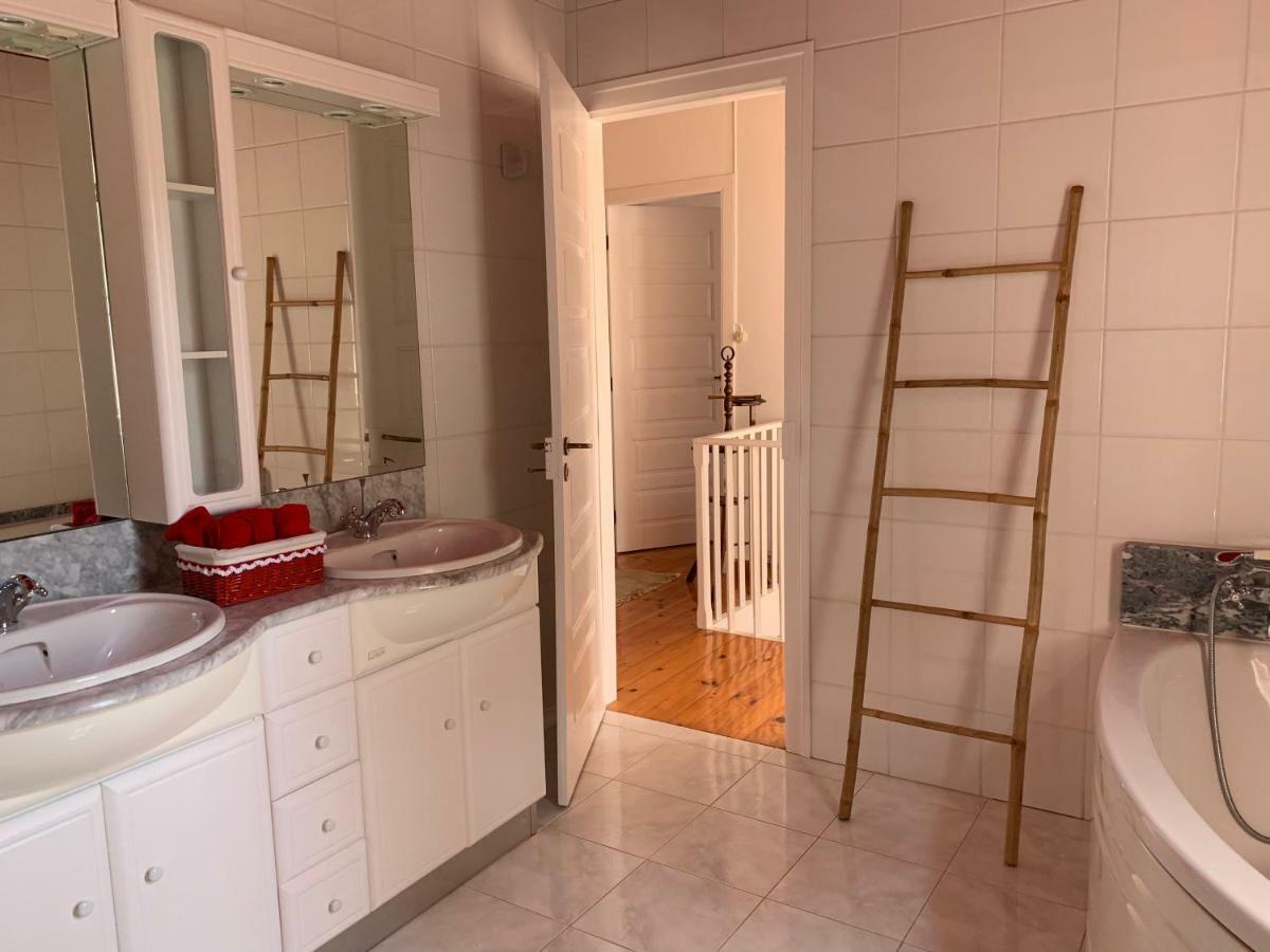 Vila Aurora Parada de Gatim Экстерьер фото